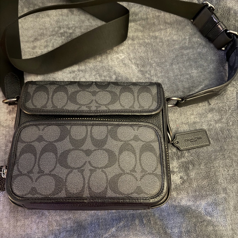 Coach Black Signature Messenger Bag